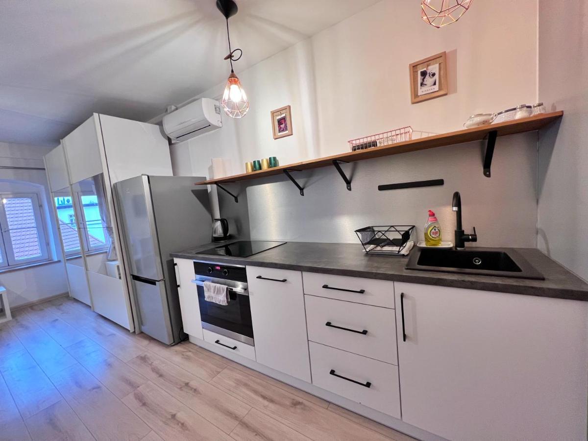 Apartament W Samym Centrum Jeleniej Gory 옐레니아구라 외부 사진